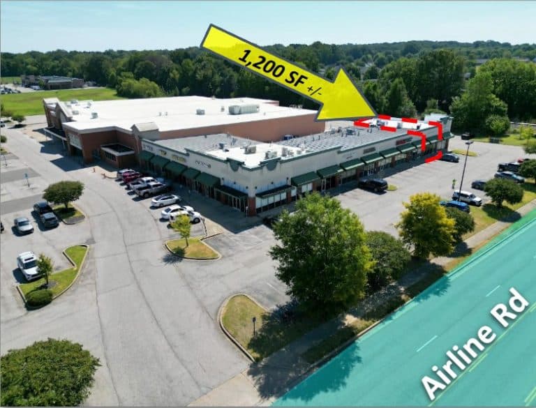 Former Pizza Hut Space in Busy Shopping Center | 11615 Hwy 70 ste 102, Arlington, TN